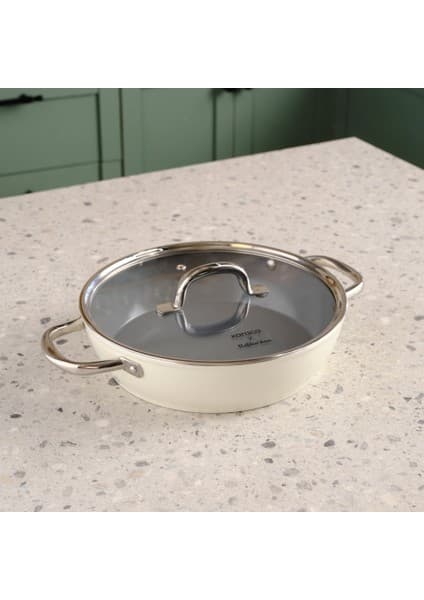 Karaca x Refika Birgül 26 cm Swiss Crystal Metal Kulplu Karnıyarık Tenceresi Krem Seramik Kaplama