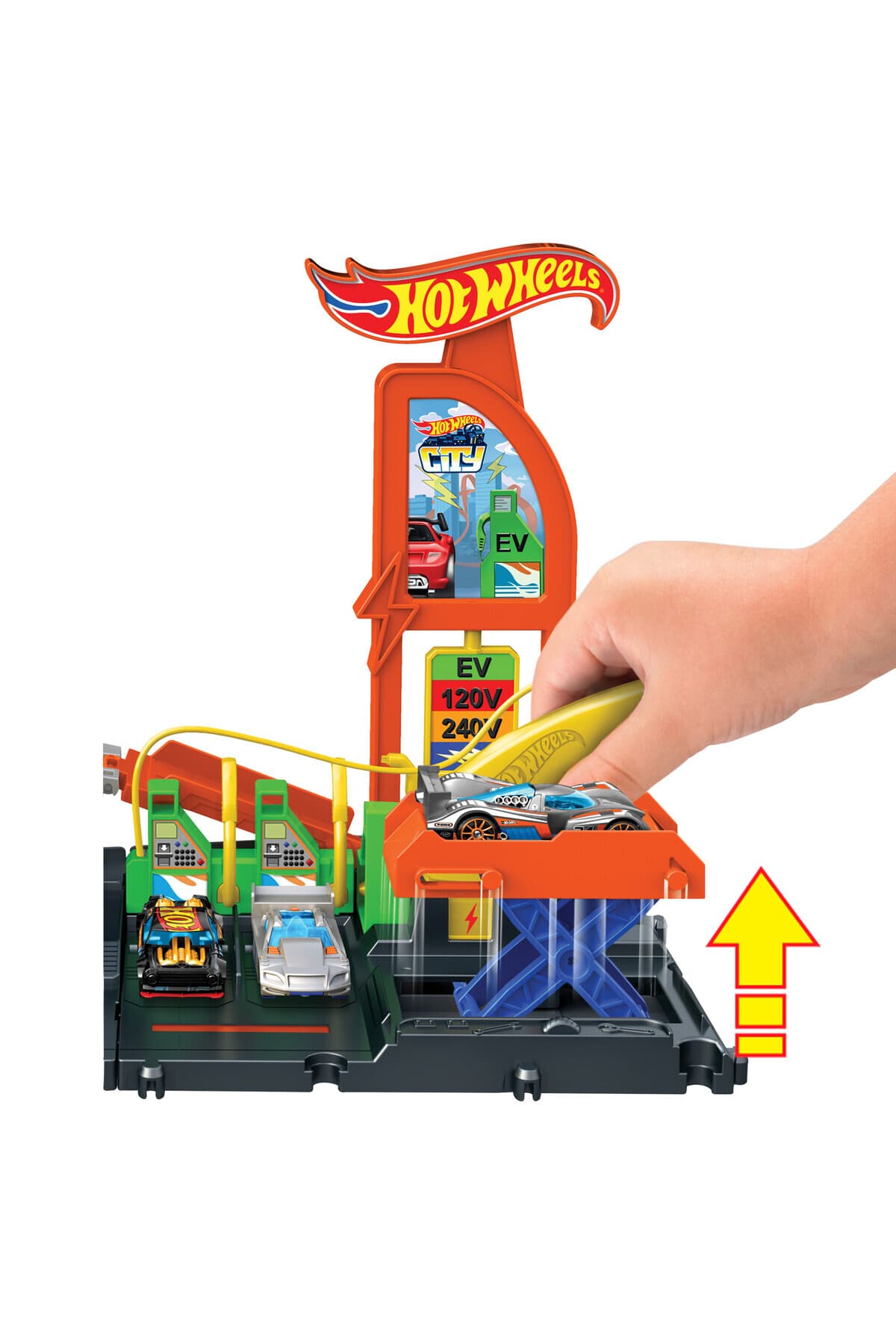 HOT WHEELS Elektrikli Araç Şarj İstasyonu Oyun Seti ve 1:64 ölçekli oyuncak araba HTN79