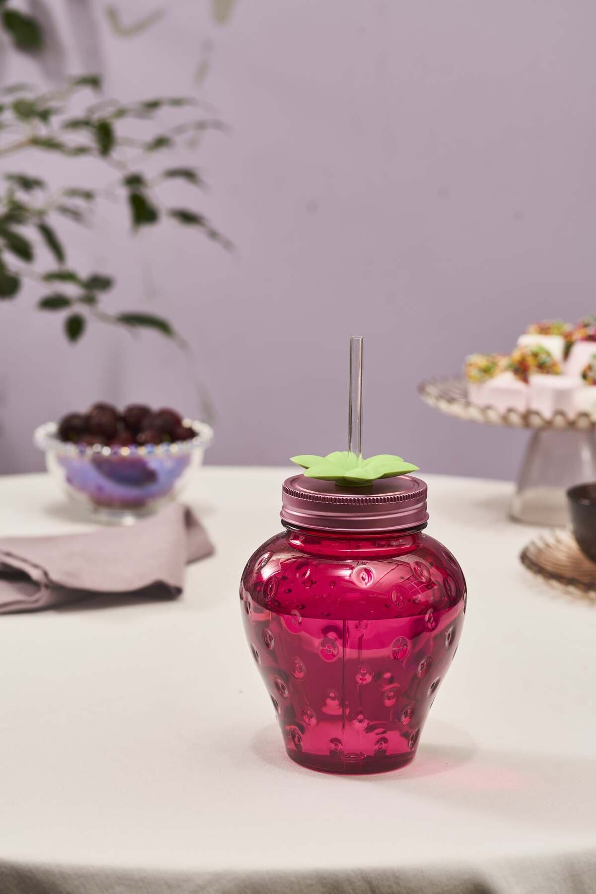 Karaca Çilek Transparent Pipetli Su Şişesi 750 Ml