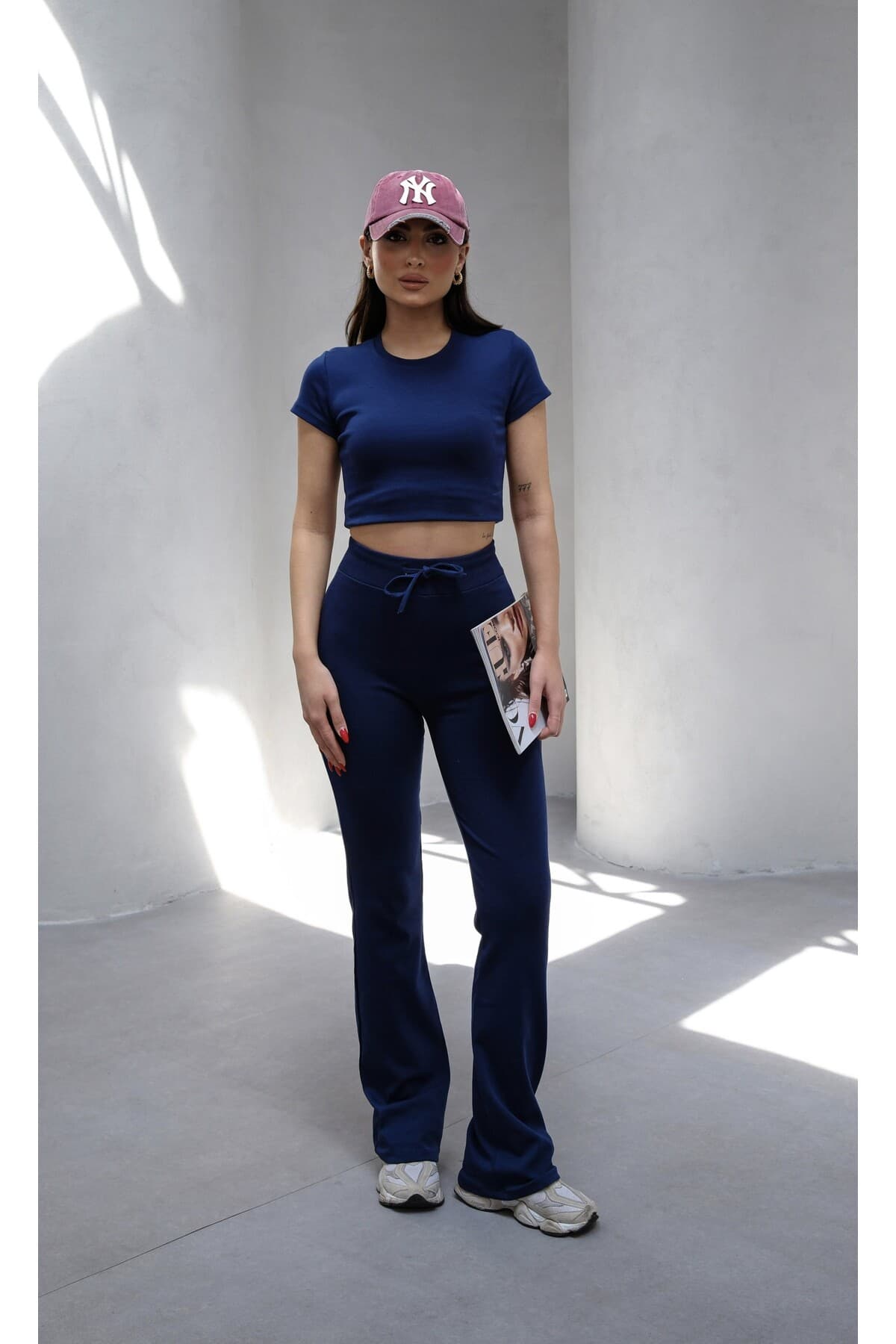 veres Mila Lacivert Vücuda Oturan Esnek Örme Crop Tshirt ve İspanyol Paça Tayt Y2K Alt-Üst Takım