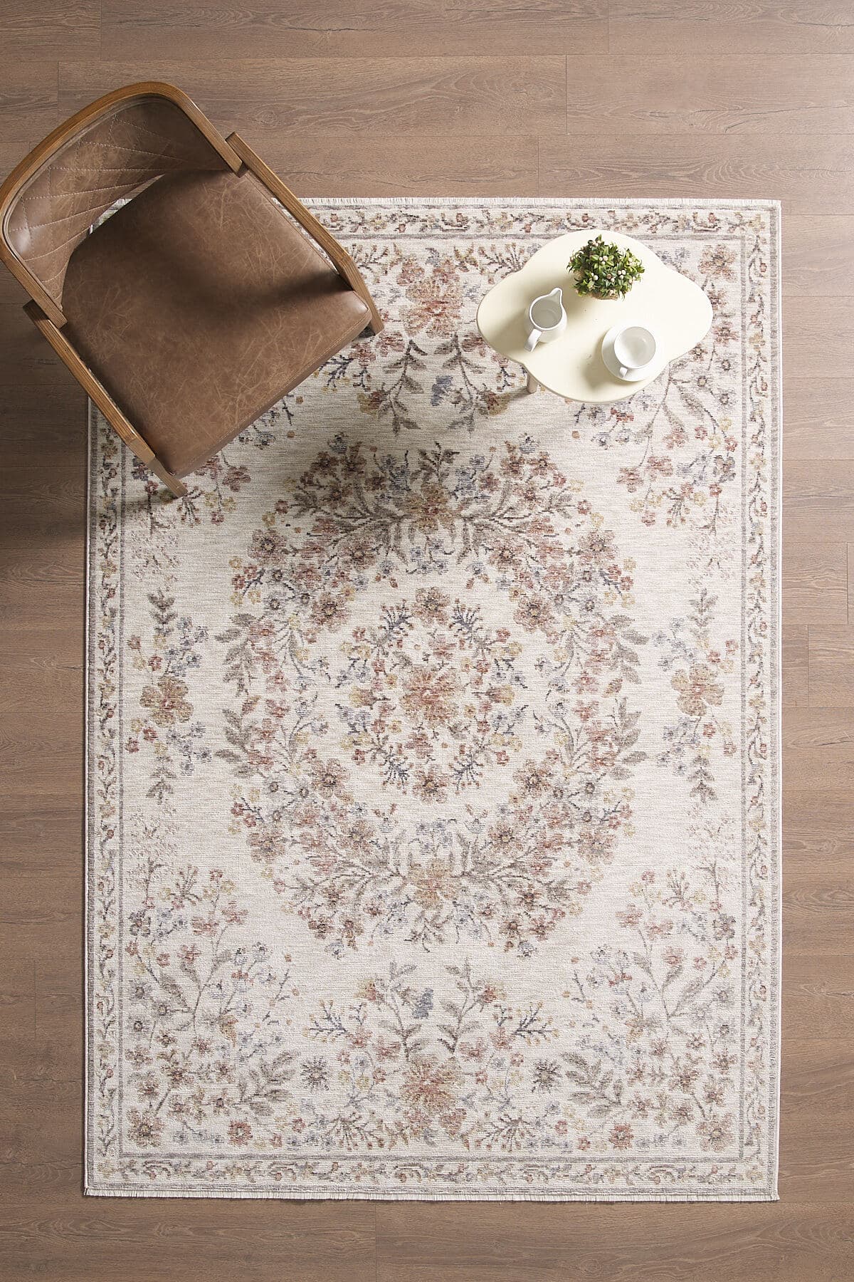venucci home & living Frezia Floral Bambu Polyester Oturma Odası Salon Mutfak Halısı Eskitme Çiçekli Vintage Halı