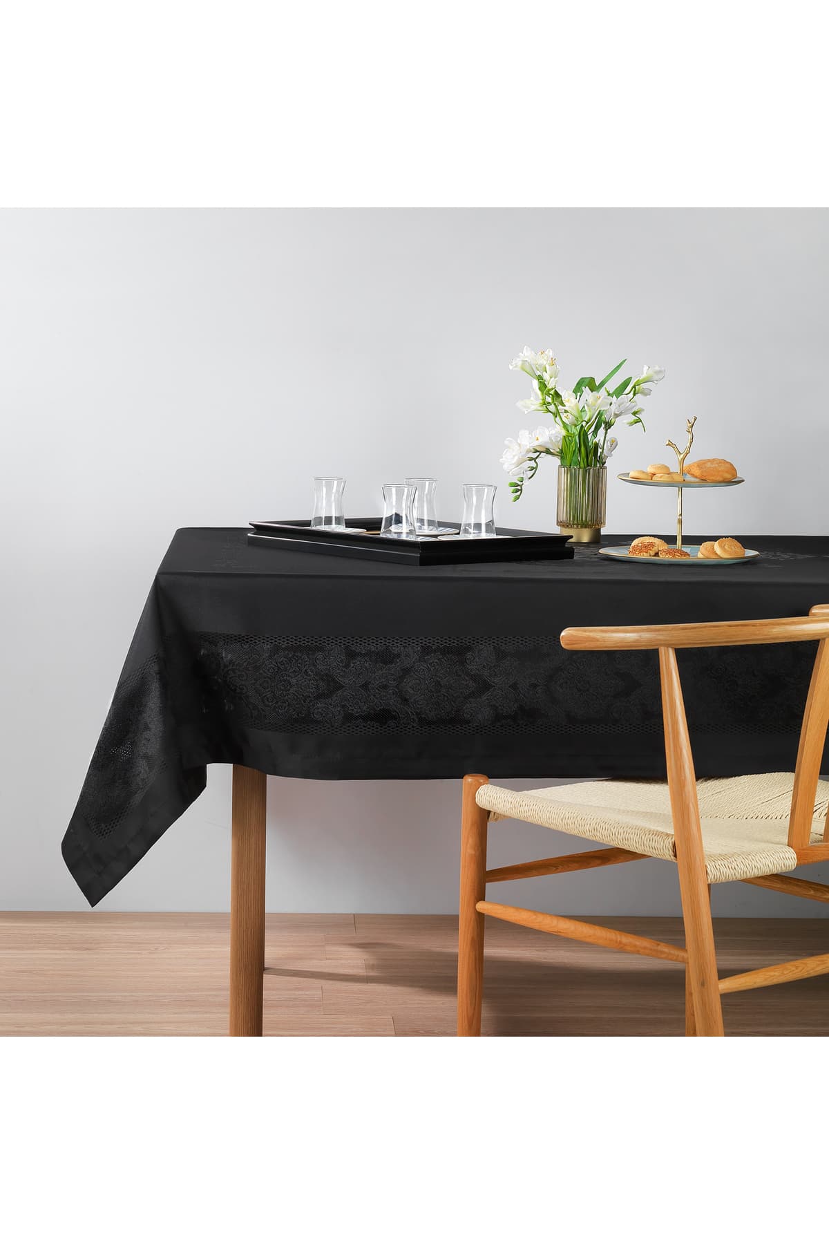Schafer Home Amar Masa Örtüsü 150x220cm 1 Parça - Siyah