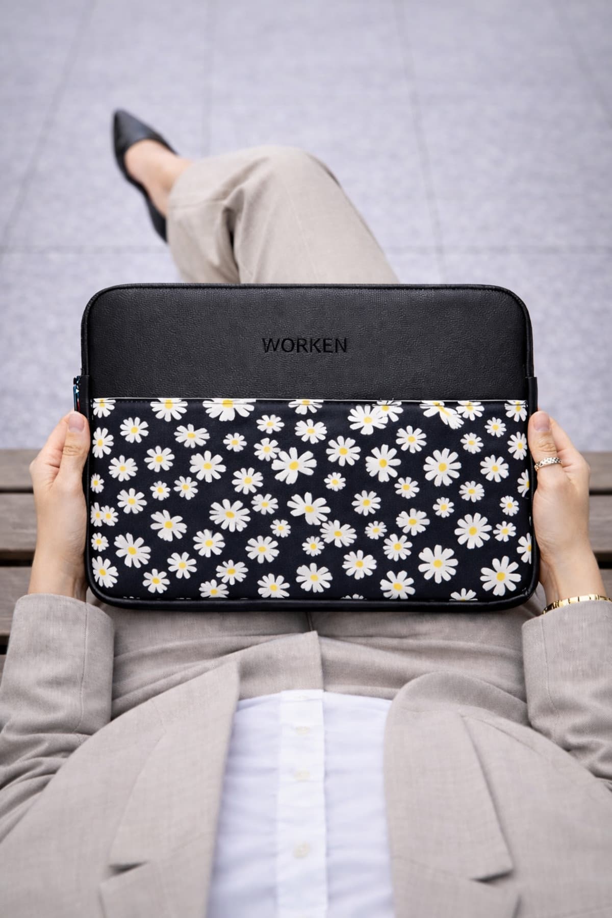 worken 11"-12 inç Cepli, Fermuar Detaylı Tablet Kılıf, iPad, Galaxy, Lenovo Papatya Desenli, Siyah