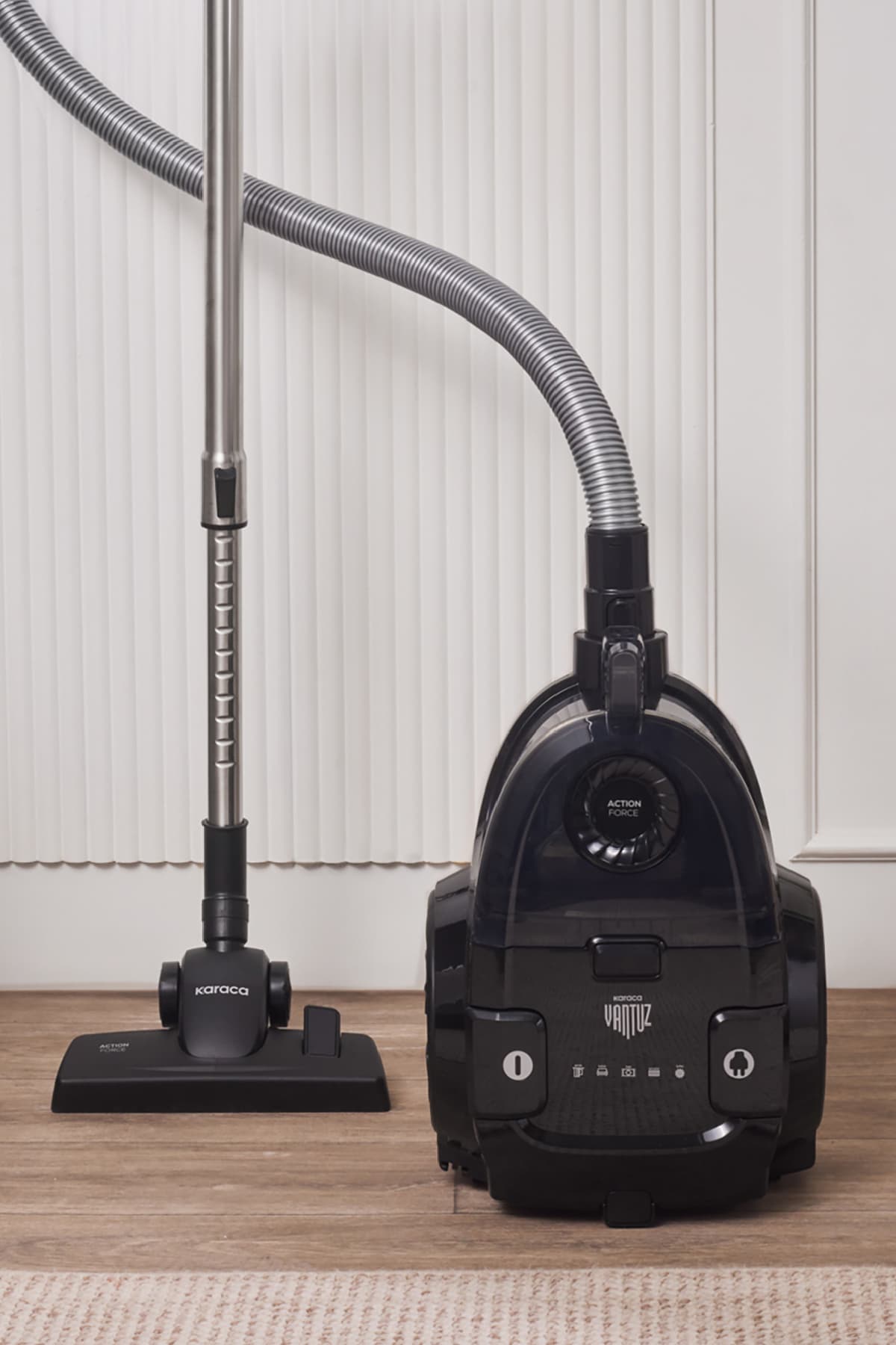 Karaca Vantuz Action Force X10 2 Lt Toz Torbasız Hazneli Elektrikli Süpürge Black 899 W