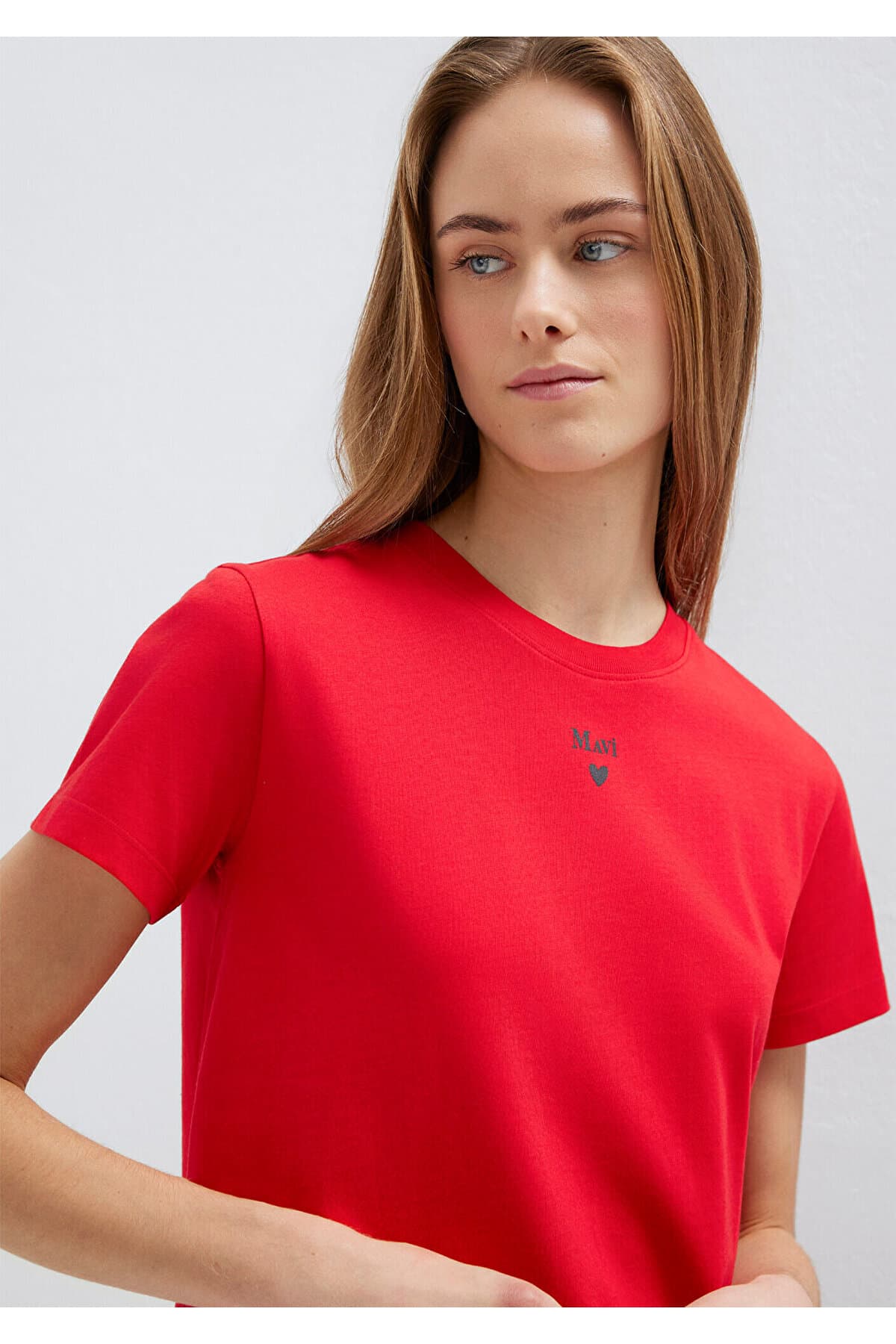 Mavi Logo Baskılı Kırmızı Tişört Semi Slim Fit / Yarı Dar Kesim 1601185-82054