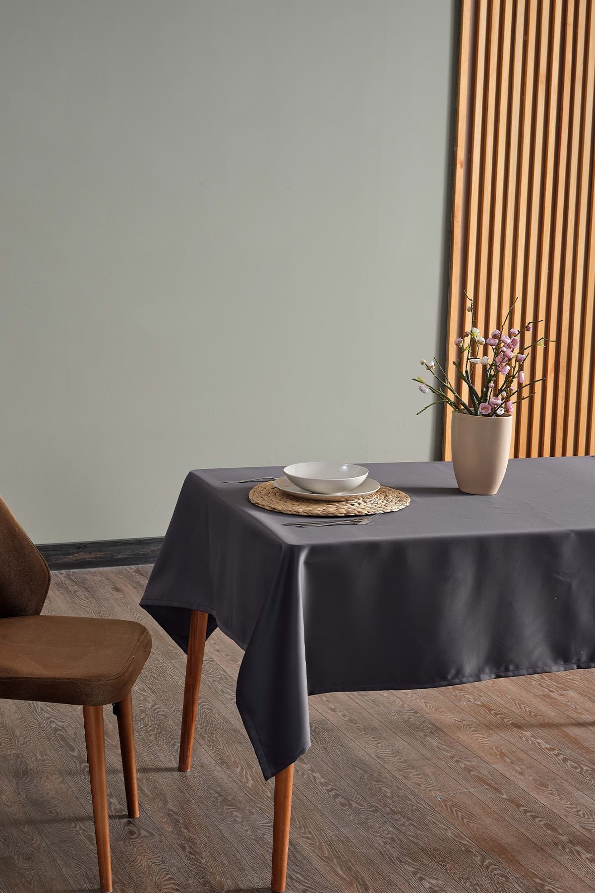 Miabella Home Masa Örtüsü Saten 140x140 Cm.