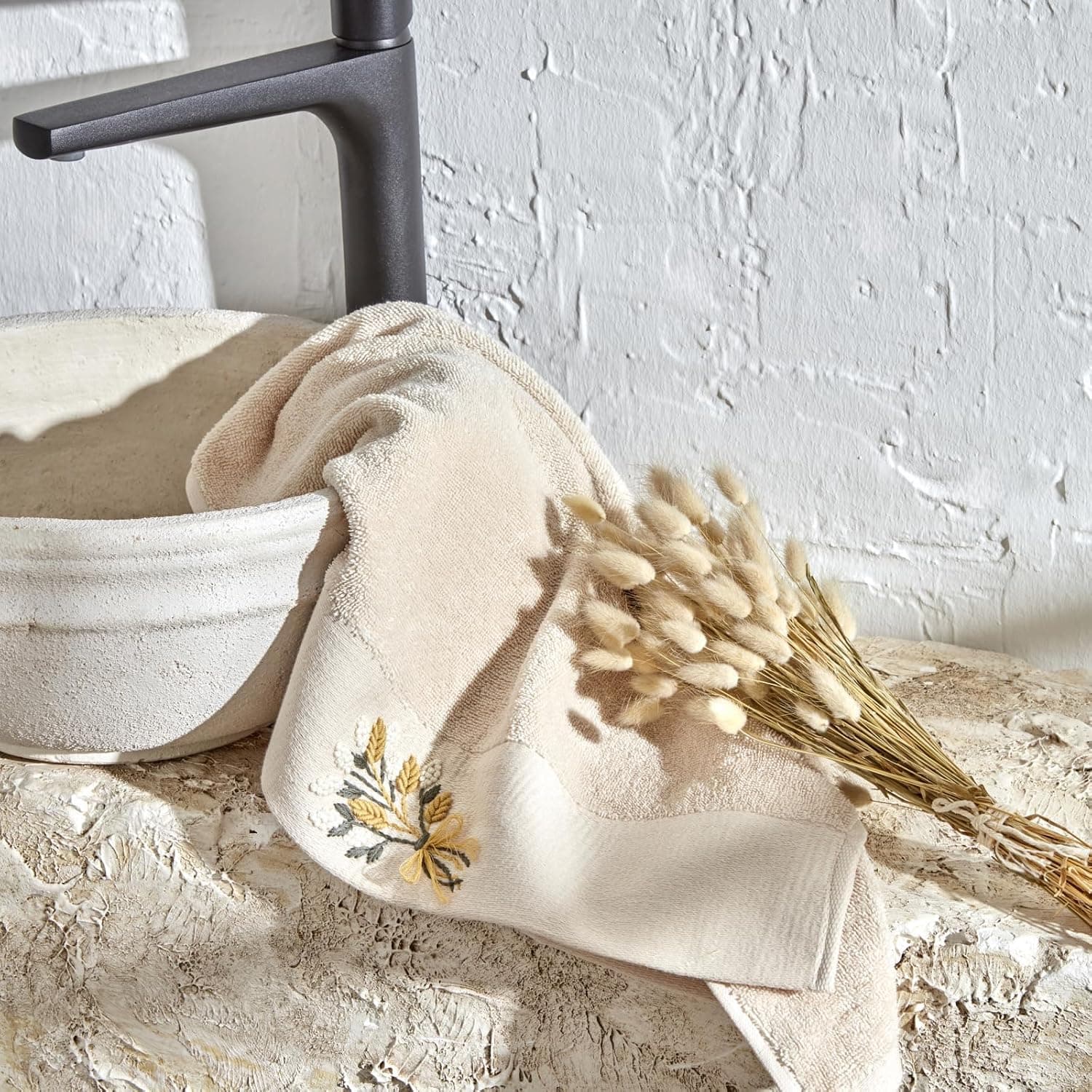 Karaca Home Comfort Touch Nakışlı%100 Pamuk Havlu Bej 30x50 Cm